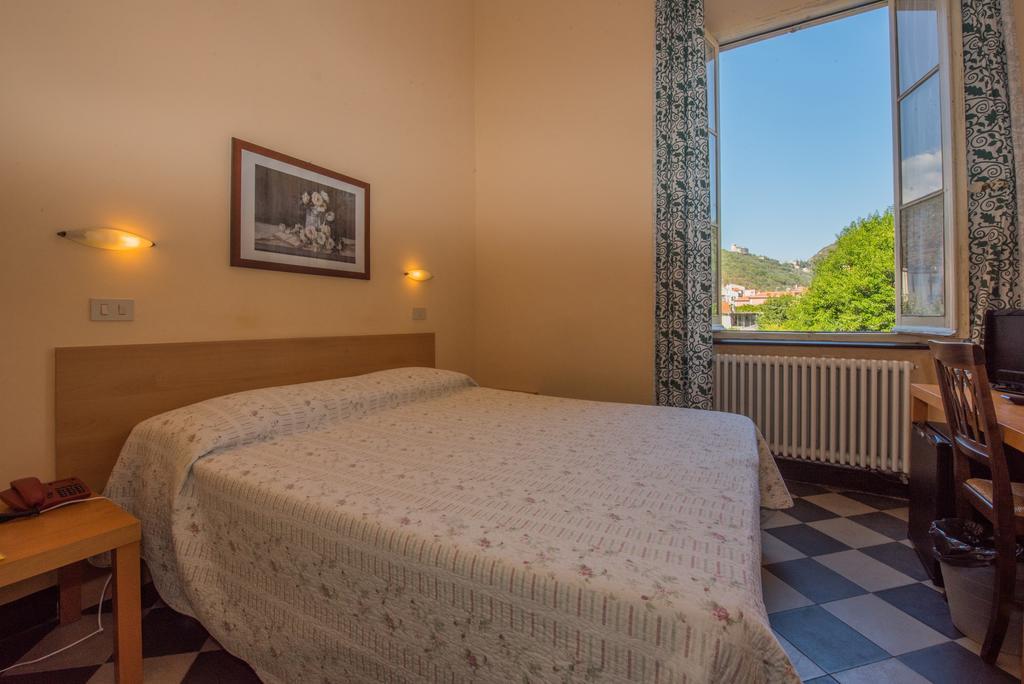 Hotel Florenz Finale Ligure Pokój zdjęcie